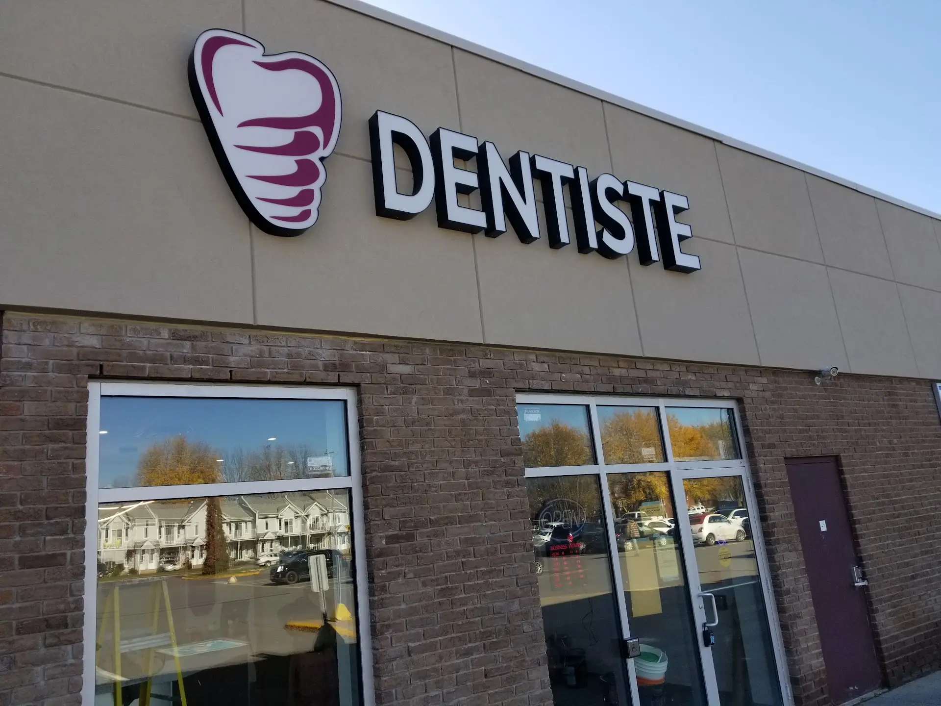 Dentistry @ Hawkesbury - Orthodontists Canada