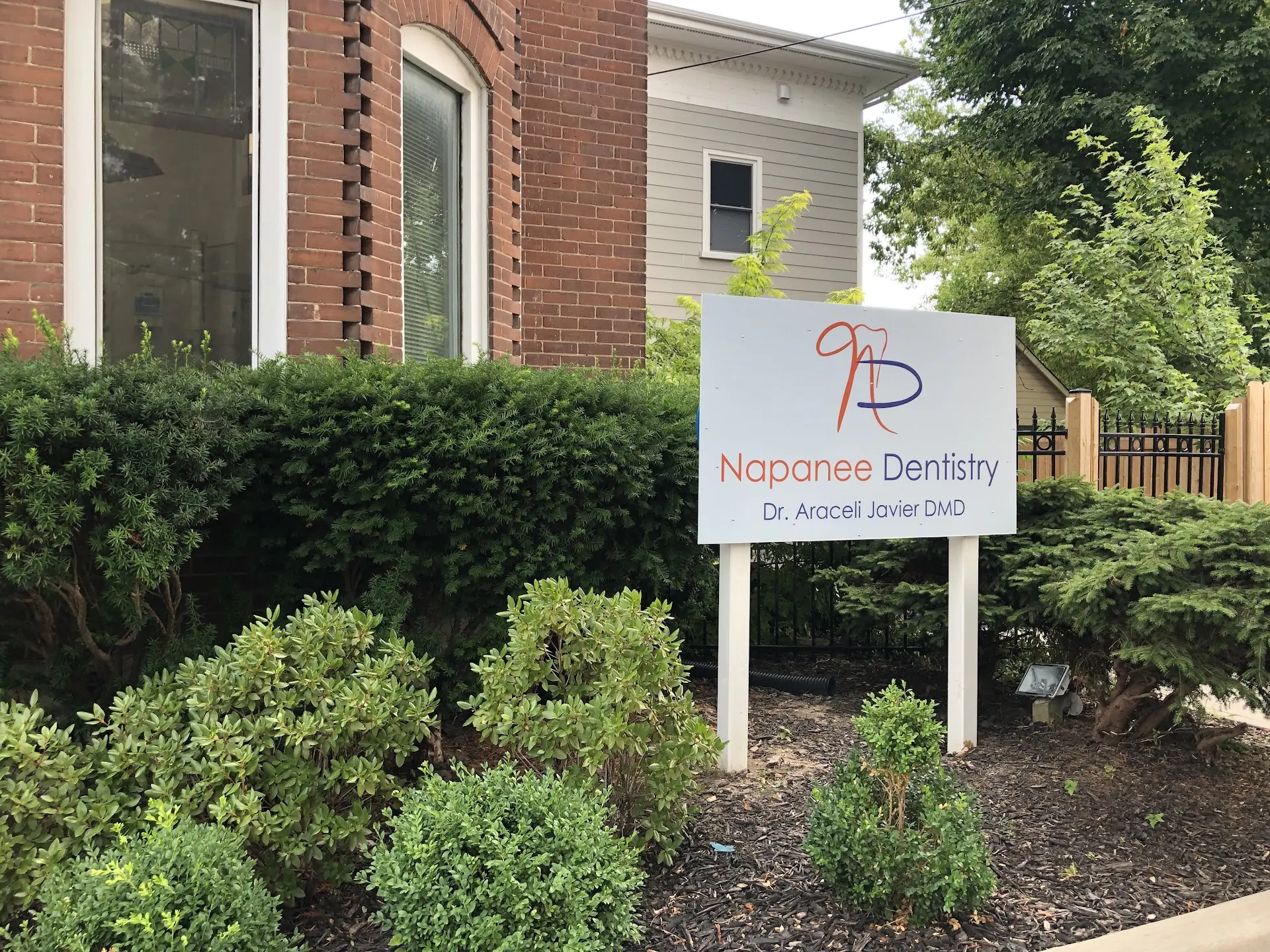 Napanee Dentistry - Orthodontists Canada