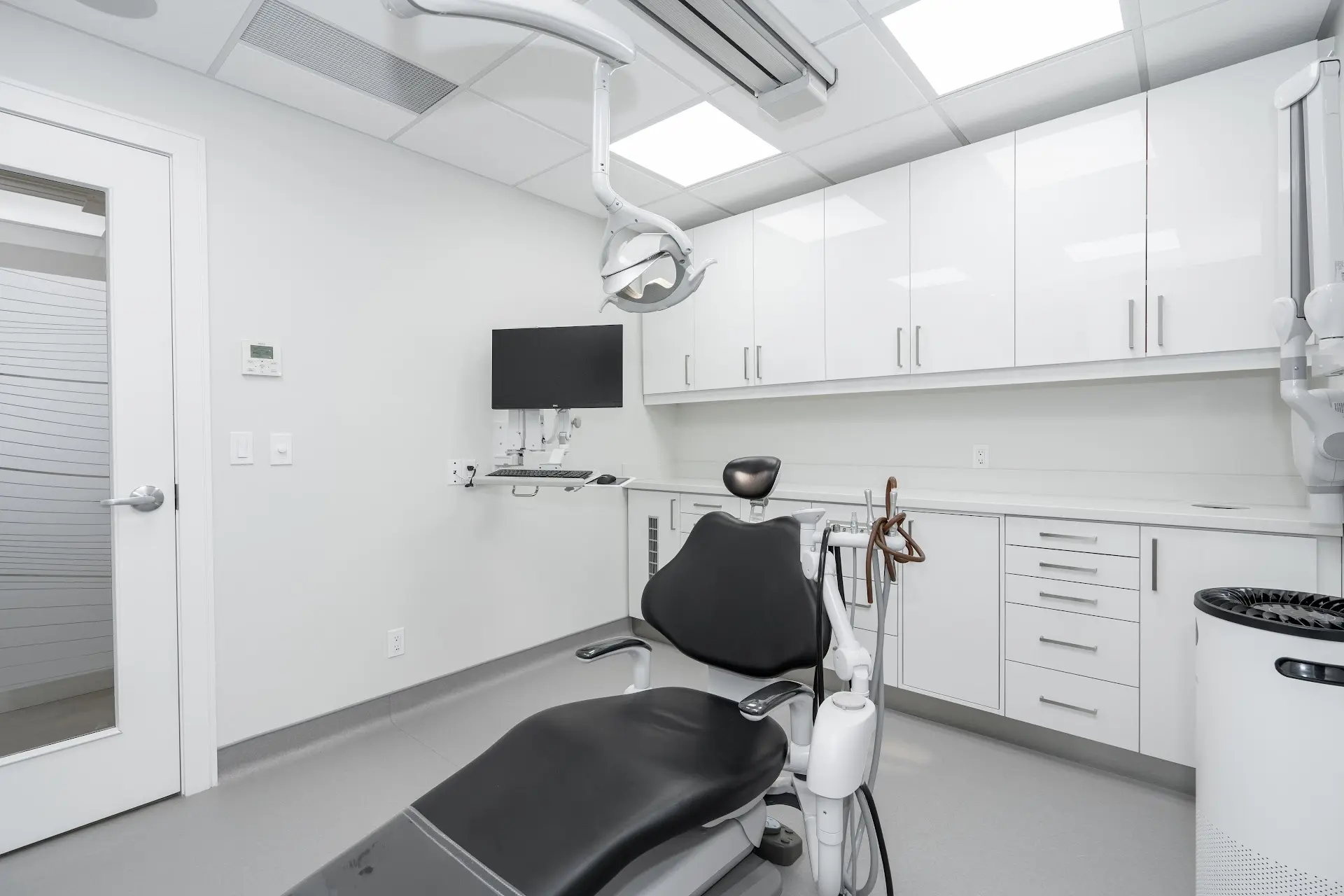 Newmarket Oral Surgery and Dental Implants - Orthodontists Canada