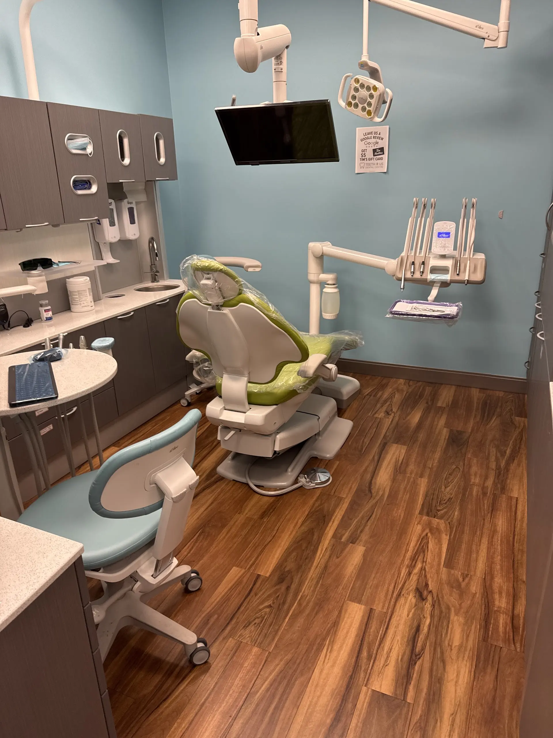 Teeth R Us Dental Centre - Orthodontists Canada